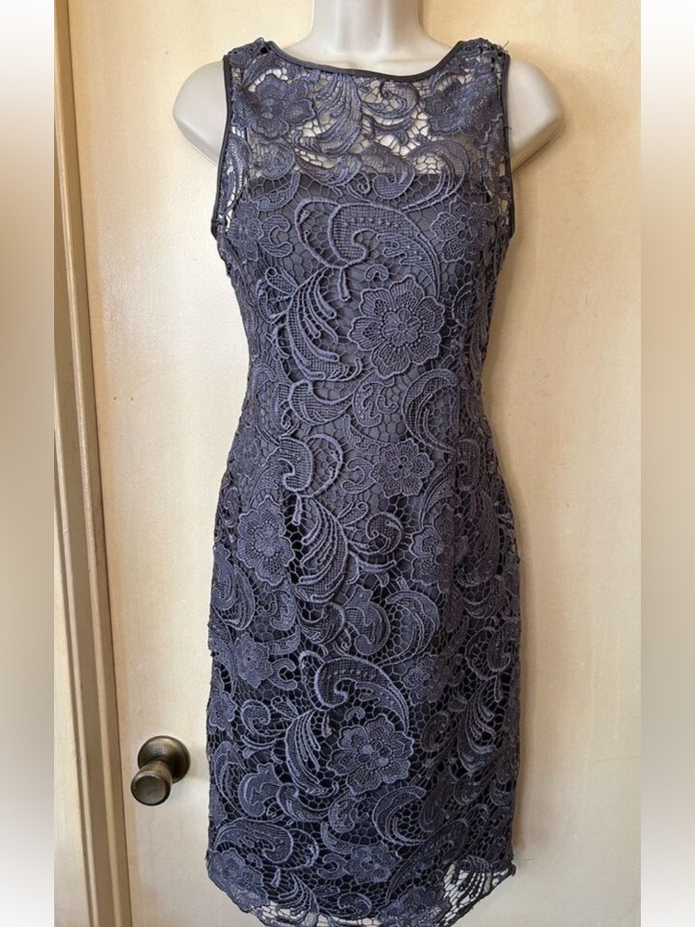 Adrianna Papell Lace Midi Dress in Gray size 4